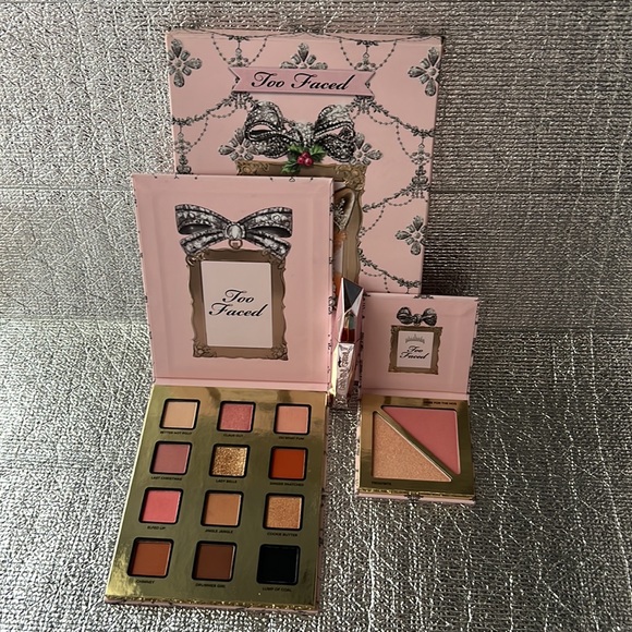 Too Faced Enchanted Beauty Set